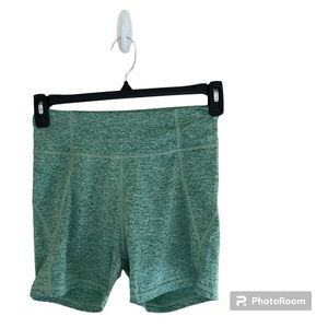 🟢SHEIN: Women’s size M, green stretchy workout shorts, preowned🟢